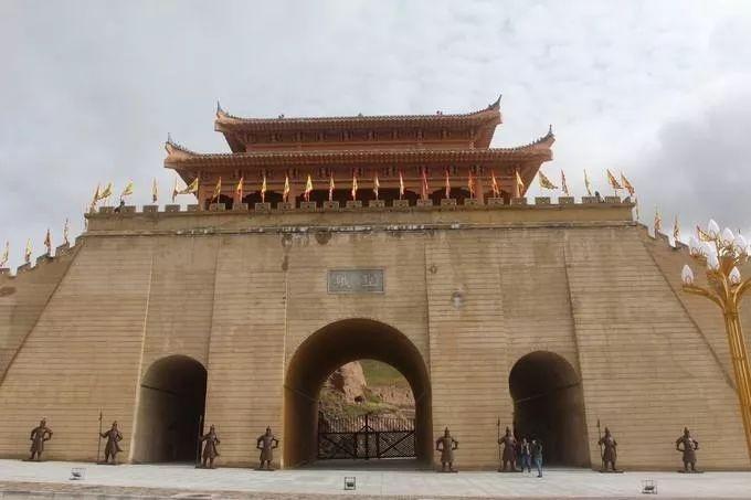 高原瑰宝，青海——自然与人文交融的璀璨之地